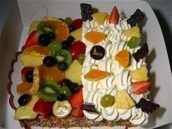 1/2 vruchten- 1/2 slagroom taart