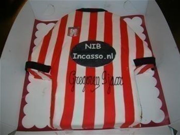 Hollandia shirt taart&nbsp;10-12 personen  20x20 cm.