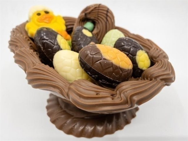 Luxe opgemaakt paasei Leonie 500 g.